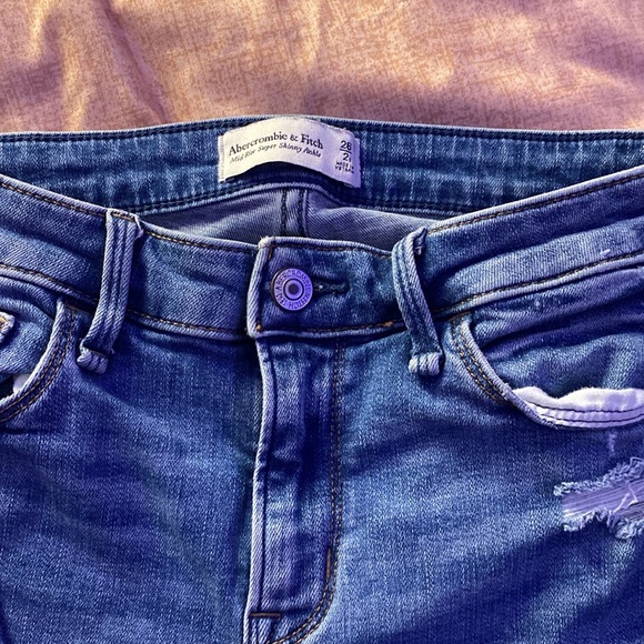 Abercrombie & Fitch Skinny Jeans - Picture 2 of 3